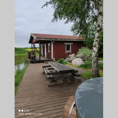 Сasa de vacaciones Beautiful Private Near Tartu Külitse